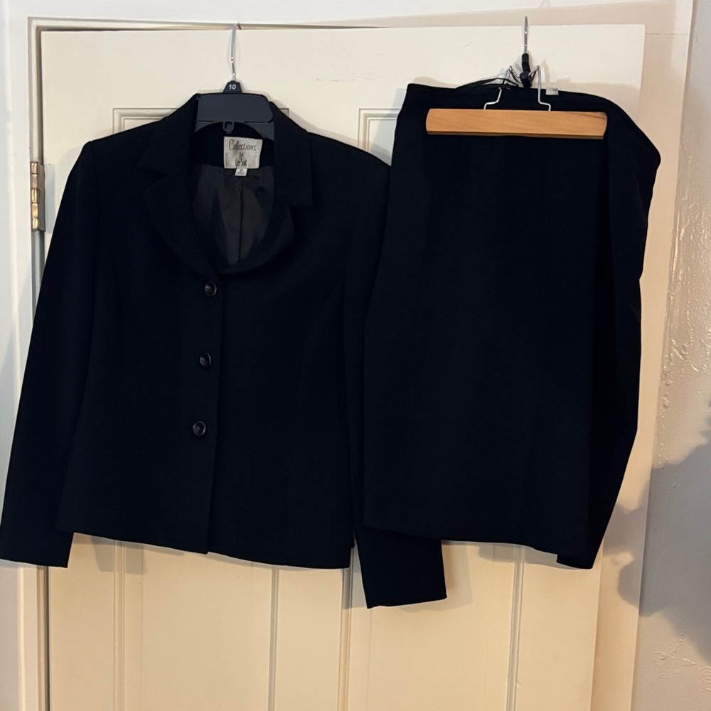 Le Suit Classic Black Jacket